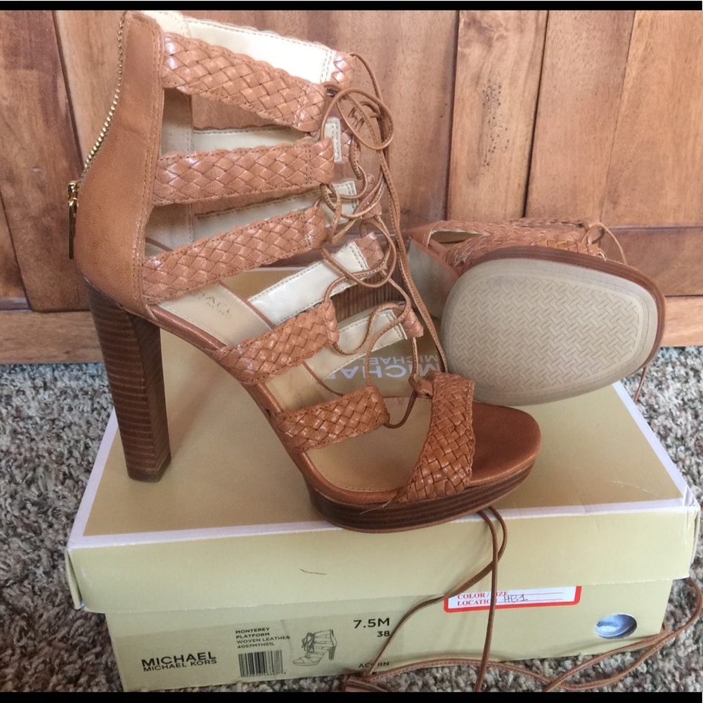 High heels, NWT, platforms